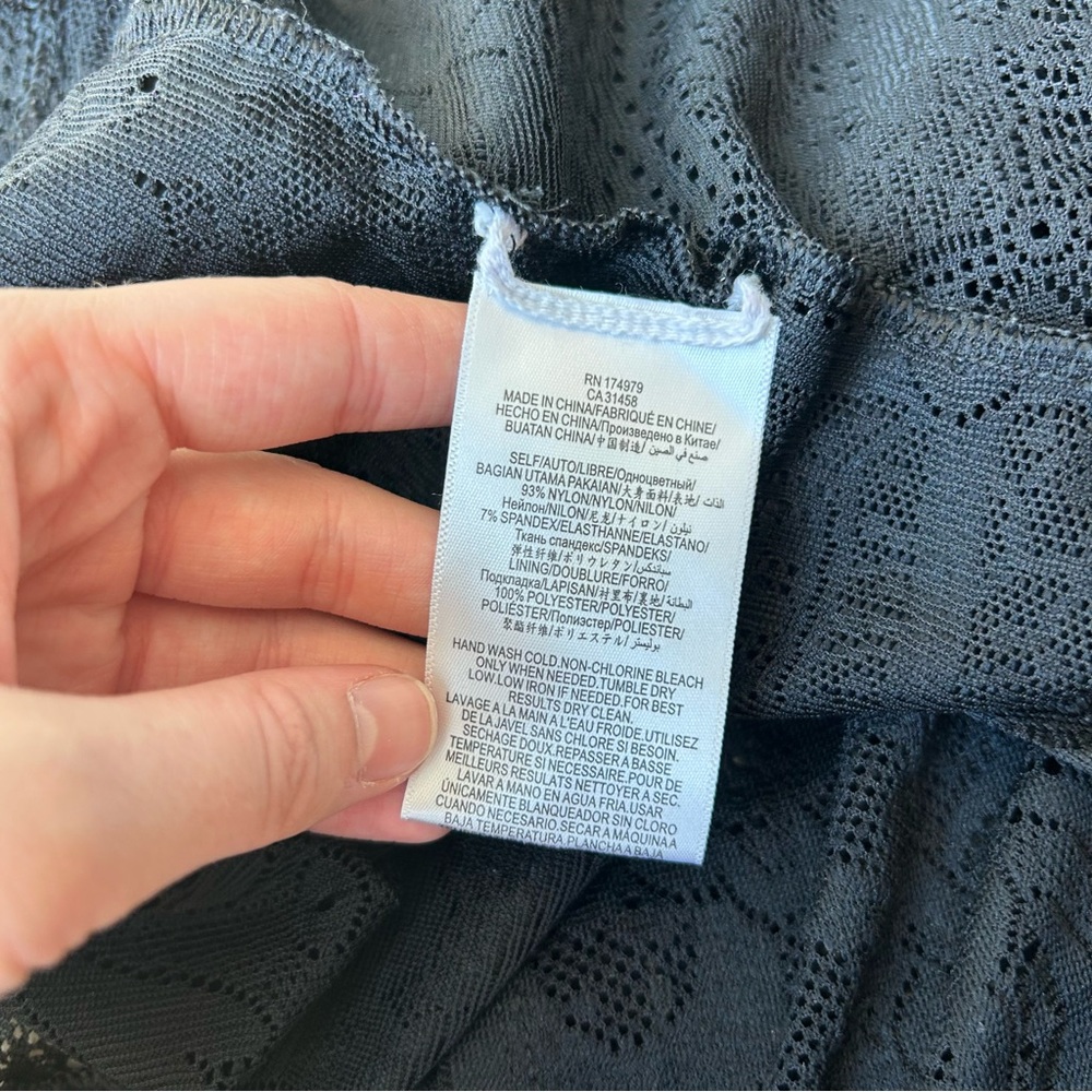 BCBGMAXAZRIA Demi Cold-Shoulder Lace Midi Dress - Picture 8 of 12